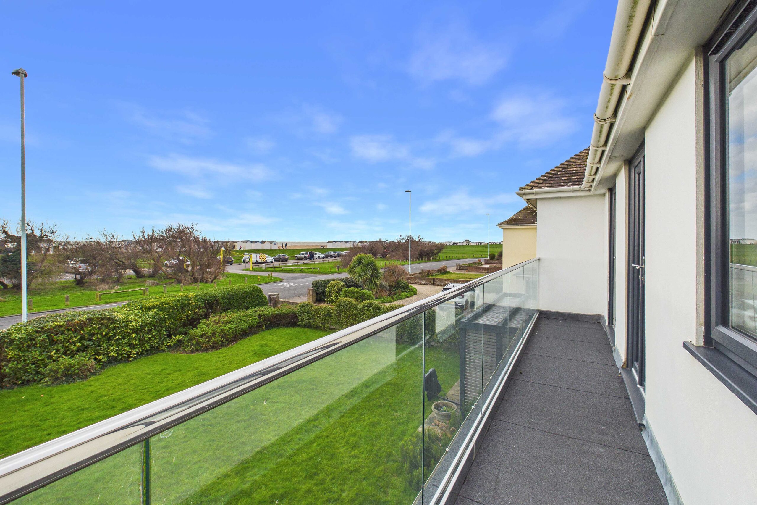 Giraffe Pro Camera HDR photo — exterior balcony